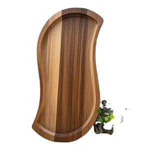 Plateau en bois brut de designer |   Plateau en bois massif fait à la main pour une présentation de table de dîner haut de gamme - Product Image 1