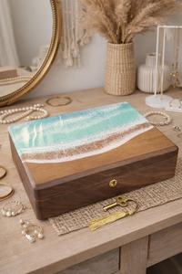 กล่องเครื่องประดับไม้เรซิ่นลายชายทะเล TIMELESS CRAFT งานศิลปะเรซิ่นลายทะเล ดีไซน์สวยงาม พร้อมกุญแจล็อค สำหรับเก็บของตกแต่งบ้าน งานฝีมือสั่งทำพิเศษ - Product Image 4