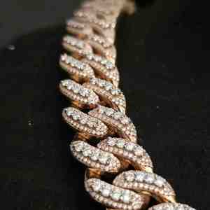 Elegante Cadena Cubana de 18MM con Incrustaciones de Moissanita en Plata de Ley para Joyería Hip Hop - Regalo Personalizado - Product Image 2