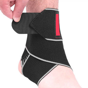Correa elástica de tobillo de calidad premium para entrenamiento funcional con cierre y compresión transpirable. - Product Image 1