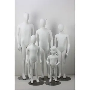 Goedkope Kind Display Kleding Mannequin Wit Jongen Model Full Body Kids Glasvezel Kind Mannequin Voor Kleding