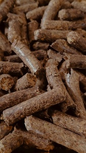 AZ FARMS Granulés de bois biomasse de haute qualité 8 mm pour applications de combustible de chaudières industrielles Fabriqués dans le Madhya Pradesh - Product Image 6