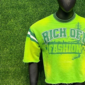 เสื้อยืดคอกลมแขนสั้นผู้ชาย Rich Off Fashion สีเขียว ผ้าฝ้ายถัก สไตล์สตรีท ทรงปกติ พิมพ์ลายกราฟิก - Product Image 5