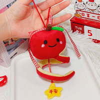En gros, Nouveau Pendentif en peluche Star Apple, Mignon, Décoration de voiture sécurisée pour le voyage, Haute valeur esthétique, Porte-clés poupée à poils courts, Cadeaux