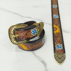 Ceinture décontractée pour homme en cuir véritable de haute qualité, personnalisée avec des rivets et des clous plaqués or de qualité supérieure, boucle florale lourde - Product Image 4