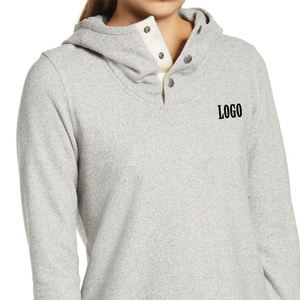 Hoodie pour femme à manches longues et couleur unie, avec coutures de haute qualité, design personnalisable (service OEM) pour les acheteurs en gros, poignets côtelés et capuche. - Product Image 2