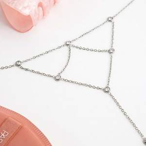 Joyería de Playa, Pulsera de Cadena de Mano de Acero Inoxidable, Pulsera de Dedo con Borla de Circonio - Product Image 5