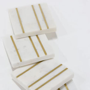 Juego de 4 Elegantes Posavasos Clásicos de Mármol Blanco, Soportes para Bebidas de Piedra Natural para una Protección Elegante de la Mesa, lo Último en Diseño - Product Image 4