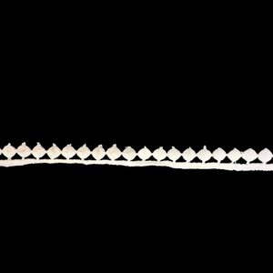 Ruban en coton blanc à bordure diamantée, motif géométrique fantaisie, idéal pour la couture, la décoration intérieure, les vêtements et les loisirs créatifs - Grande Vente - Product Image 1