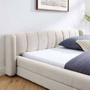 Letto matrimoniale imbottito con testiera in tessuto ciniglia spesso e piattaforma in legno massello - Product Image 4