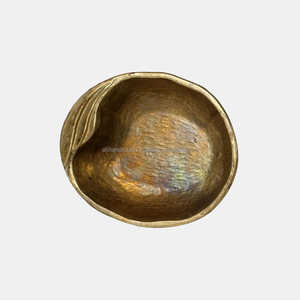 Cenicero Decorativo Moderno de Latón para Mesa, Elegante Porta Cenizas para Cigarrillos, para Uso en el Hogar, Hoteles y Restaurantes, y para Regalos - Product Image 5