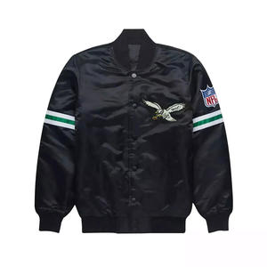 Veste universitaire en satin noir personnalisée pour hommes, veste bomber à manches rayées vertes, uniforme de baseball en gros, vêtements de sport - Product Image 3