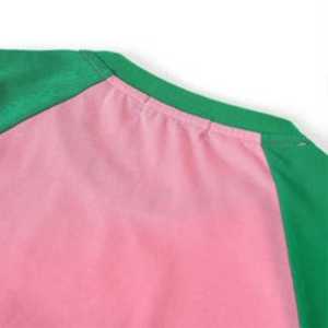 Haut décontracté pour femme en chenille rose premium, brodé de lettres grecques, col rond, été, écologique - Product Image 4
