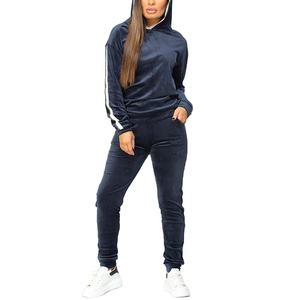 Survêtement pour femme de conception récente, fabriqué au Pakistan, avec logo personnalisé imprimé, sweat à capuche en polaire anti-boulochage, vêtements de sport de couleur unie - Product Image 1