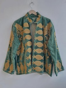 Veste à col tendance pour femme, veste d'hiver faite à la main avec broderie Suzani sur velours respirant, veste courte taille unique - Product Image 4