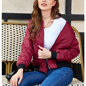 Blousons bomber pour femmes, vêtements d'extérieur en polyester personnalisés, blousons bomber zippés tendance pour femmes - Product Image 2
