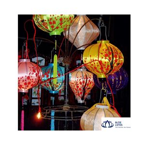 BEST SELLER Commande en gros de lanternes en soie de Hoi An |   Lanterne suspendue en bambou artisanale de qualité supérieure pour les fournisseurs d'événements - Product Image 1