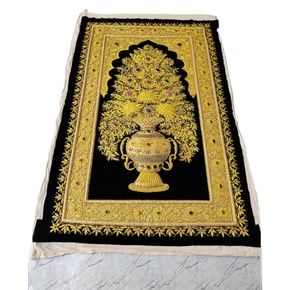 Alfombra Zari Bordada con Joyas, Hecha a Mano con Técnica de Punto de Cruz, Kit de Ganchillo Hecho a Mano - Product Image 4