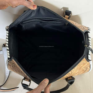 Nouvel Arrivage de Luxe : Sac à Main Western en Cuir Véritable Façonné à la Main, Grand Sac Bandoulière Designer pour Femme, Sac de Voyage Type Duffel - Product Image 6
