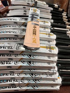 OEM Tapeball Coconut Top Quality F Plus Tamoor Mirza Players Editions Top Trending Cricket Bat Customized Lightweight Factory - Product Image 3