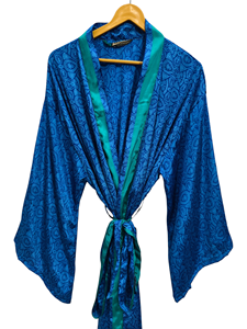 Robe en soie douce indienne pour festival, longueur cheville, multicolore, tenue de nuit, kimono vintage indien en soie recyclée de sari - Product Image 1