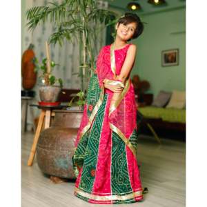 Ensemble Lehanga Choli pour enfants multicolores Bandhej pour les occasions de mariage - Product Image 5