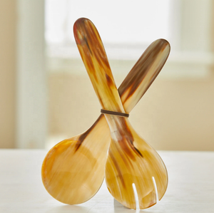Ensemble de serveurs à salade en corne naturelle polie, faits à la main, avec élégantes cuillères en corne pour accessoires de table de souvenir - Product Image 1