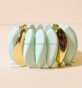 Ensemble de 3 bracelets en résine faits à la main disponibles en différentes couleurs, bijoux artisanaux indiens - Product Image 3