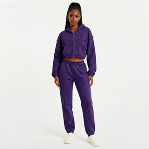 Conjunto Deportivo de Mujer con Sudadera Corta con Cierre Frontal y Pantalones de Chándal, Top Corto con Bordado Chenille de Manga Larga, Ropa de Invierno, Felpa de Algodón 450 - Product Image 1