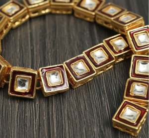 Conector Ovalado de Aleación Chapado en Oro de 18K con Cristales Golden Meena Kaari, Tamaño 11x13mm, Componentes para Joyería y Collares, Venta al por Mayor - Product Image 3