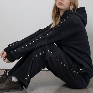 Sweat-shirt à capuche unisexe de qualité supérieure, léger et confortable, avec un design inspiré du streetwear moderne - Product Image 5