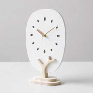 Reloj de Escritorio de Metal con Arco Texturizado, Reloj de Mesa Vintage con Detalles en Latón, Reloj de Cuarzo Silencioso Analógico, Decoración de Oficina - Product Image 4