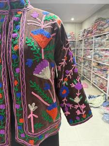 เสื้อแจ็คเก็ตกำมะหยี่ปักมือ คอจีน แขนยาว ลายดอกไม้ สำหรับฤดูใบไม้ร่วง เสื้อผ้าผู้หญิง ของขวัญสำหรับเธอ - Product Image 5