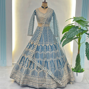 Lehenga choli sequins Jari ชุดงานเย็บปักถักร้อยชุดผ้าไหมแฟชั่นยาวถึงพื้น - Product Image 1