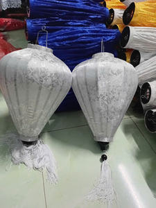 โคมไฟเวียดนามงานฝีมือผ้าไหมสำหรับงานเฉลิมฉลองและการตกแต่งแบบดั้งเดิมของเวียดนาม - Product Image 3