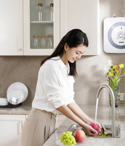 Chauffe-eau électrique LUCK FERROLI de haute qualité, capacité 6,8 L, avec boîtier métallique pour usage domestique, appareils électroménagers OEM Vietnam - Product Image 3