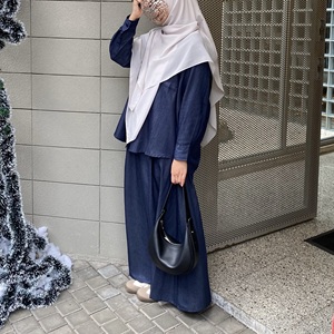ชุดเสื้อเชิ้ตเดนิมและกระโปรงลำลองสำหรับผู้หญิง แต่งกระดุม ผ้าฝ้าย 100% ทรงหลวม - Product Image 4
