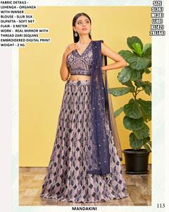 Lehenga Choli Tradicional de Seda Slub con Espejos, Largo hasta el Suelo, para Bodas y Fiestas, de Secado Rápido y Protección Solar, Marca Meherbaan - Product Image 3