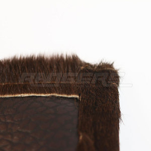 Tapis en cuir de vache, tapis en peau naturelle durable, motif unique, finition douce pour la décoration moderne de la maison et des espaces de vie - Product Image 5