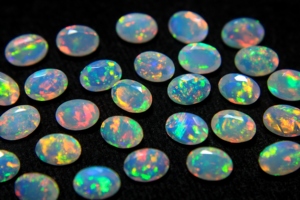Opale Welo d'Éthiopie facettée, pierre précieuse naturelle de coupe ovale, opale multicolore, pierre de naissance d'octobre, pour la fabrication de bijoux HASNAIN GEMS - Product Image 4