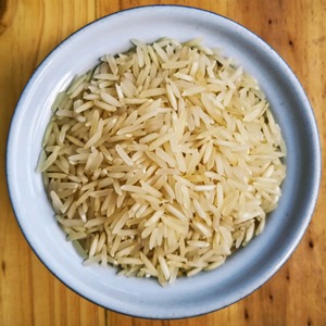 Arroz Basmati de Grano Largo Seco, Cuidadosamente Seleccionado, para Importadores Mayoristas, con Empaque Moderno y Larga Duración de Almacenamiento - Product Image 4