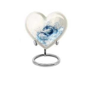 Urne funéraire miniature décorative en métal bleu en forme de cœur, pour cendres humaines d'adulte, avec motif de voiture de course sur la plage. - Product Image 2