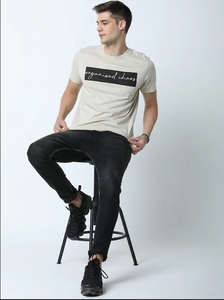 T-shirt décontracté beige à manches courtes pour homme avec logo uni sur le devant, 100 % coton tricoté, respirant, écologique, idéal pour l'été - Product Image 3