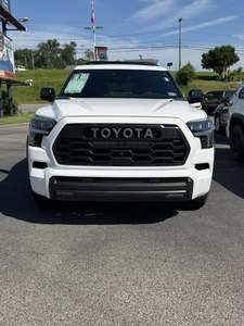 Toyota Sequoia TRD Pro d'occasion 2026 - Product Image 1