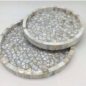 Bandeja de diseño único con incrustaciones de nácar, bandeja de servir de nácar, bandeja de MDF, bandejas decorativas, bandeja de resina a un precio muy razonable. - Product Image 3