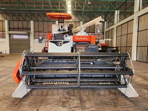 Cosechadora Kubota DC 108X, Motor de Alto Rendimiento de 108HP, Máquina Agrícola Potente y Eficiente en Consumo de Combustible, en Venta - Product Image 6