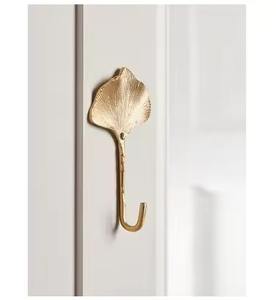 Ganchos de pared metálicos contemporáneos, perchero para colgar abrigos, sombreros y bolsos, organizador para la entrada del hogar, para decoración de interiores. - Product Image 1