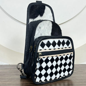 Bolsa de Pecho de Cuero Vacuno con Diseño Moderno y Estampado a Cuadros, Bolso Bandolera Unisex Elegante, Mochila Cruzada, Bolsos de Viaje - Product Image 4