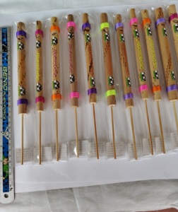 Silbatos Largos Clásicos de Bambú, Ecológicos, Hechos a Mano, Ligeros, Juguetes Artesanales de Bambú Natural, Hechos en Tailandia, para Recuerdos/Regalos - Product Image 3