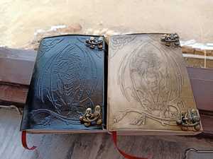 Carnet en cuir véritable de haute qualité, artisanal, vintage, grand format, avec couverture rigide - Product Image 2